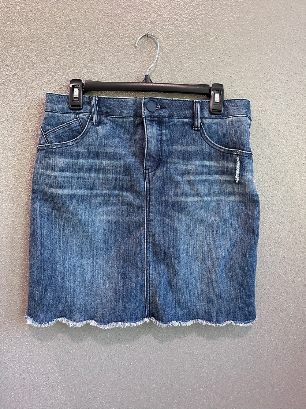 Democracy Blue Denim Mini Skirt with Frayed Hem Size 6